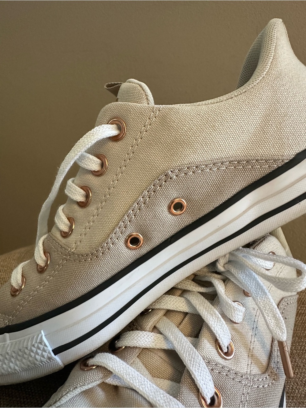 Converse Low-Top Canvas Sneakers in Beige with White Accents - Picture 4 of 8
